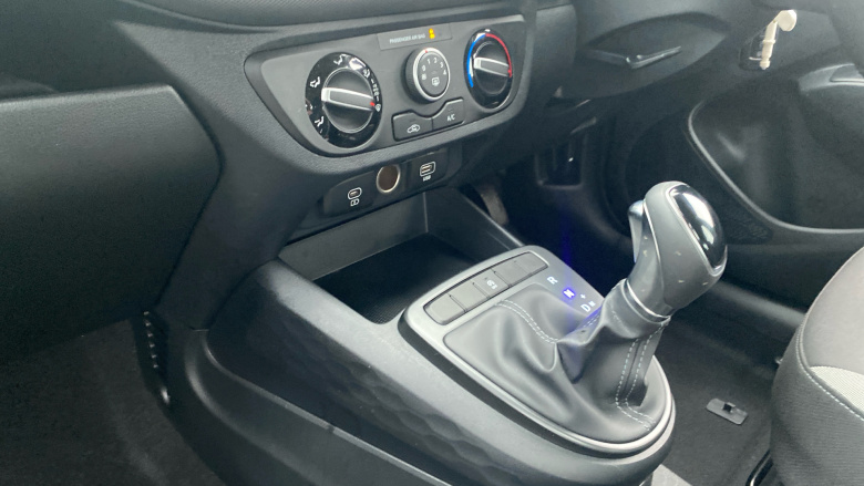 Hyundai i10 1.0 [63] Advance 5dr Auto [Nav] Petrol Hatchback